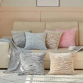 Decorative Pillows & Blankets
